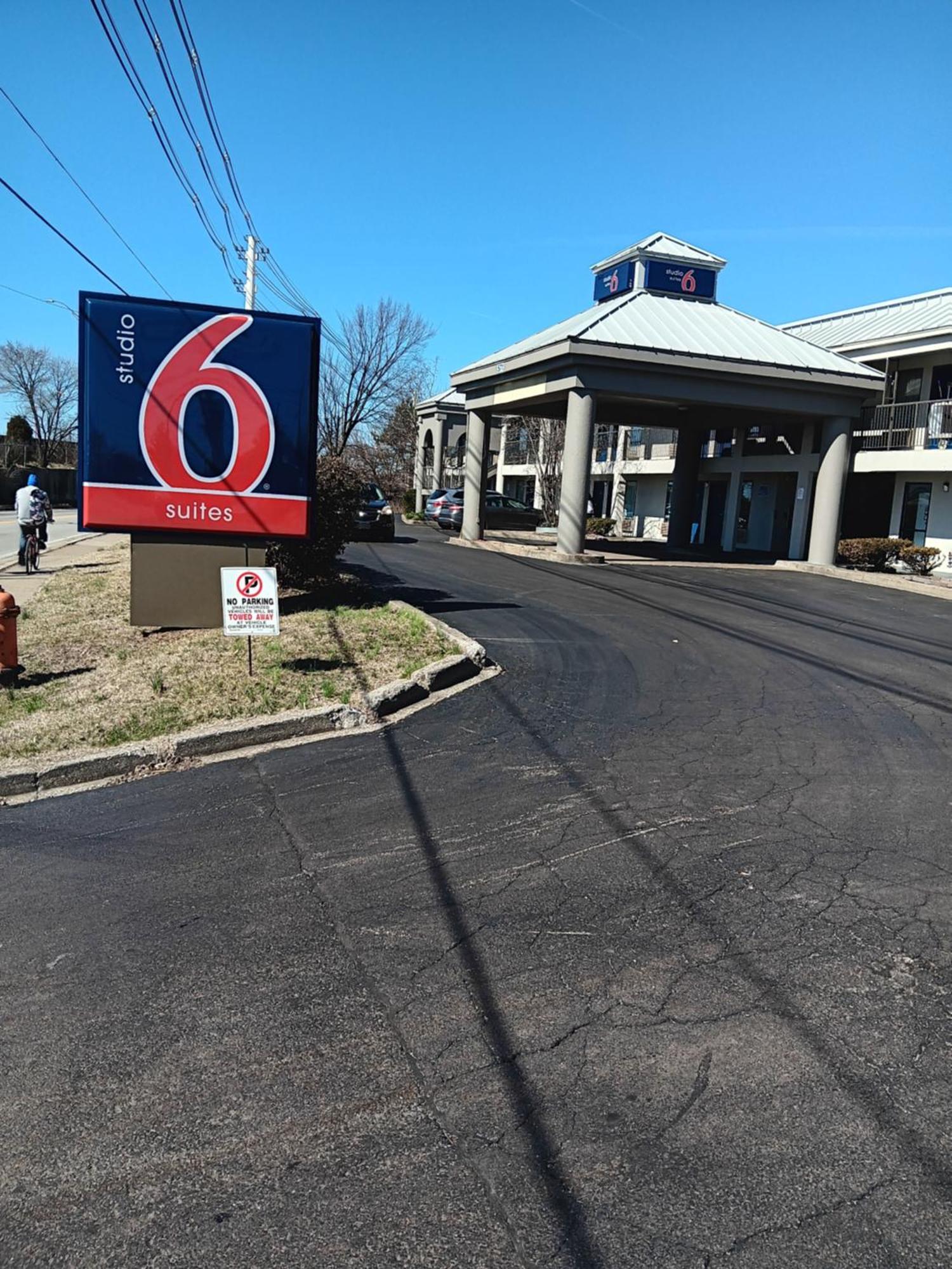 Studio 6 Suites Louisville Ky Airport/Expo Center Exterior foto